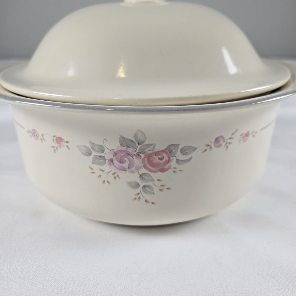 Pfaltzgraff Covered‎ Casserole Dish Vintage Floral Oven & Microwave Safe USA - Picture 2 of 10
